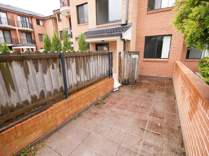 10/10-12 Wingello St, Guildford NSW 2161