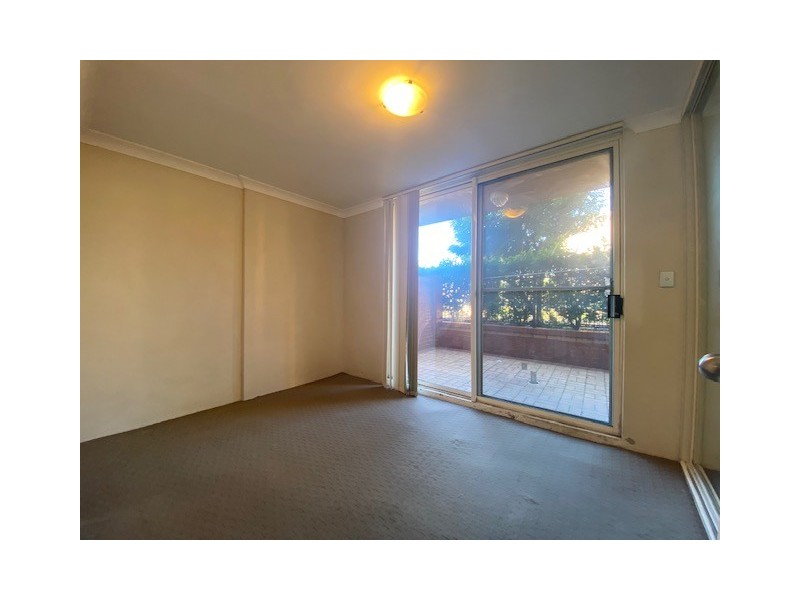 4/2 Macquarie Rd, Auburn NSW 2144