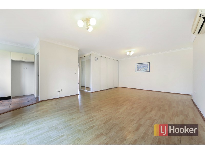 8/1 Civic Road, Auburn NSW 2144