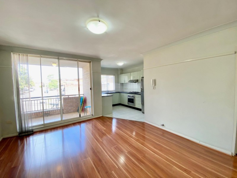 4/23-27 Amy Street, Regents Park NSW 2143