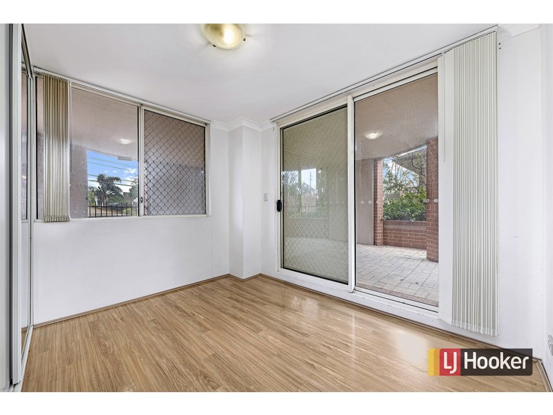 2/2 Macquarie Rd, Auburn NSW 2144
