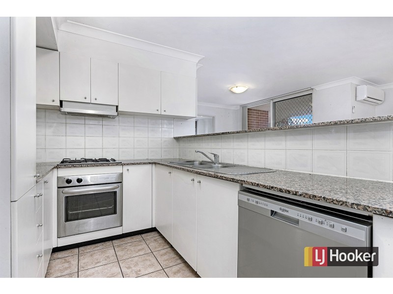 2/2 Macquarie Rd, Auburn NSW 2144