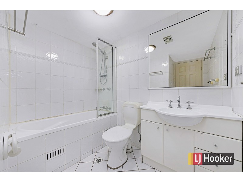 2/2 Macquarie Rd, Auburn NSW 2144