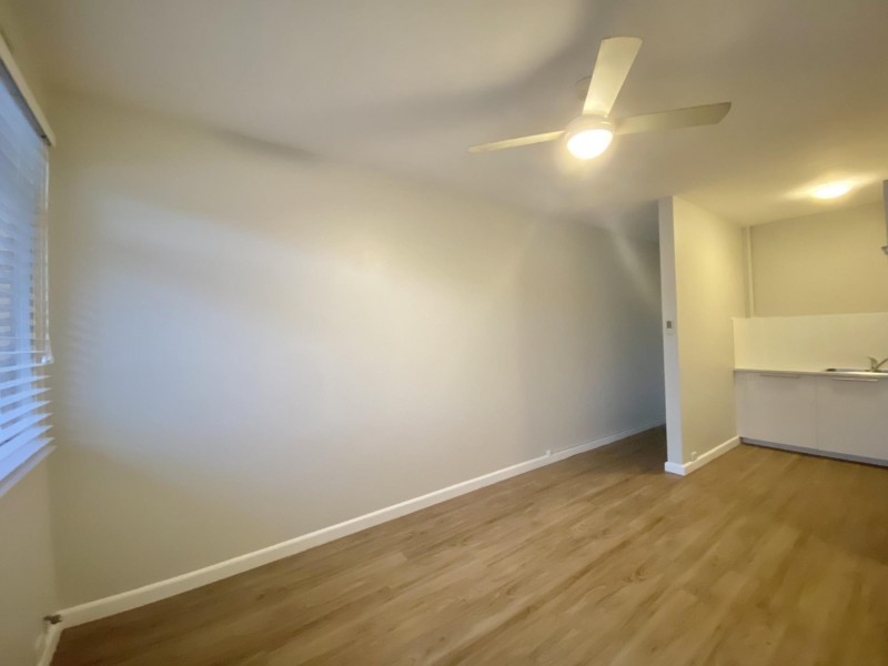 3/34 Flora St, Roselands NSW 2196