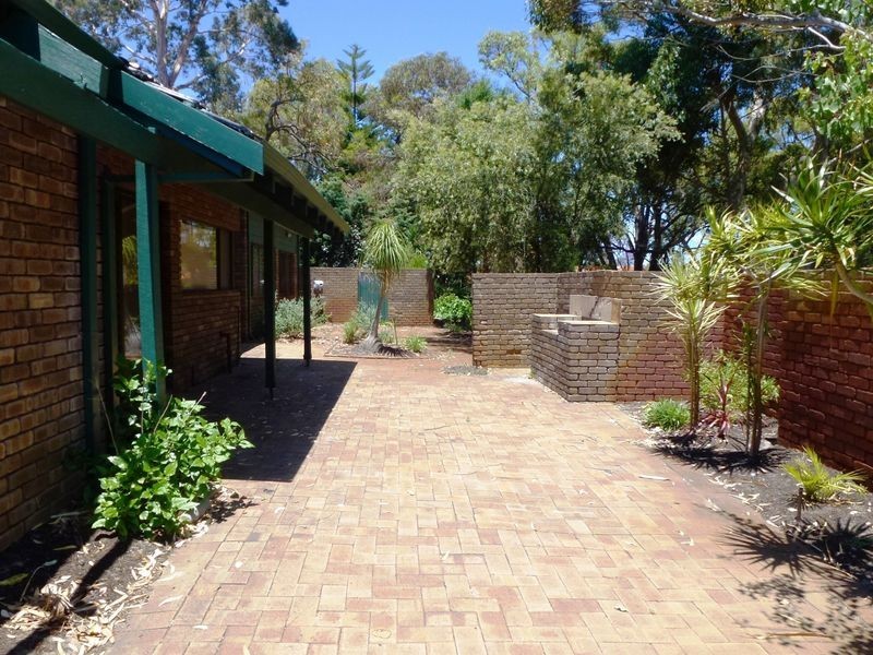 37a Grenadier Drive, Thornlie WA 6108