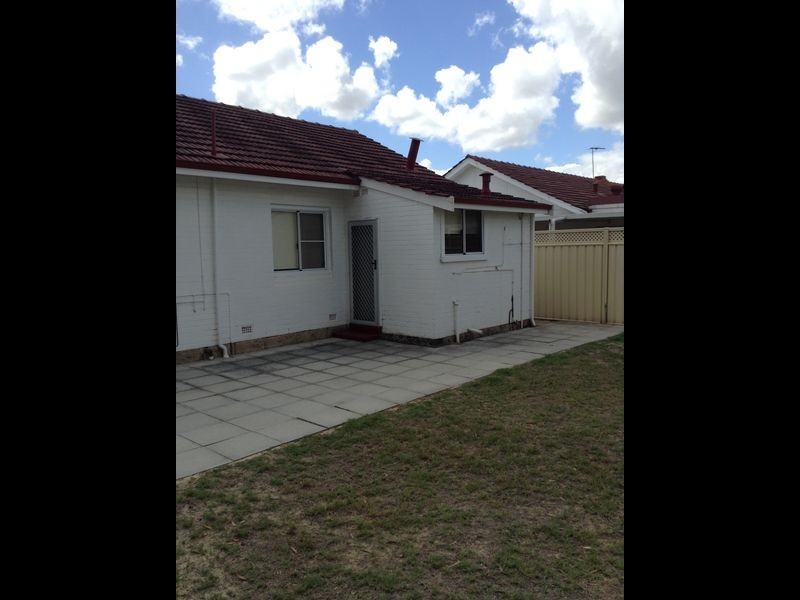 36 Berehaven Avenue, Thornlie WA 6108