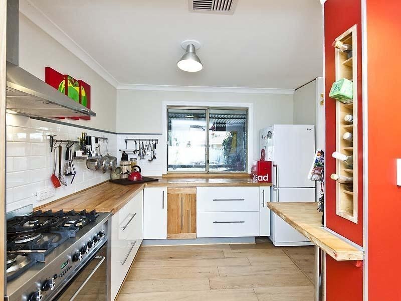 18 Sayer Crs, Gosnells WA 6110