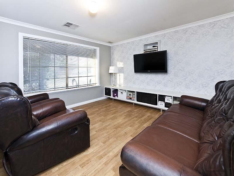 18 Sayer Crs, Gosnells WA 6110