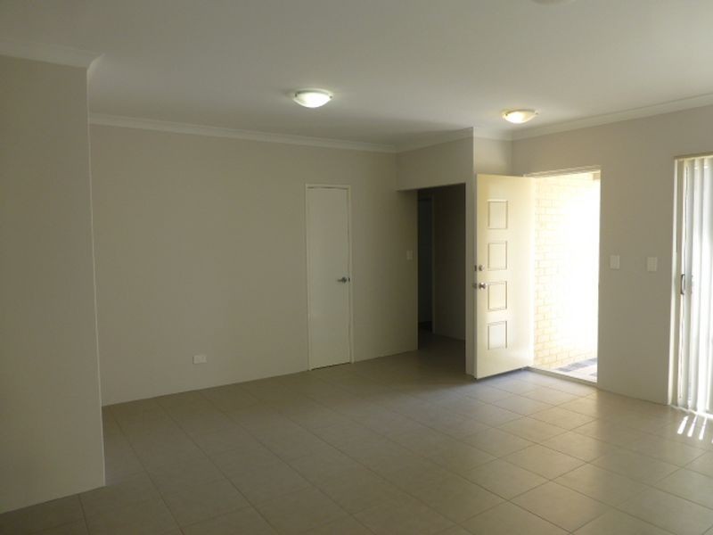 Unit 1, 11 Banksia Circle, Thornlie WA 6108