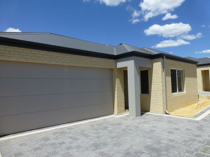 Unit 2, 11 Banksia Circle, Thornlie WA 6108