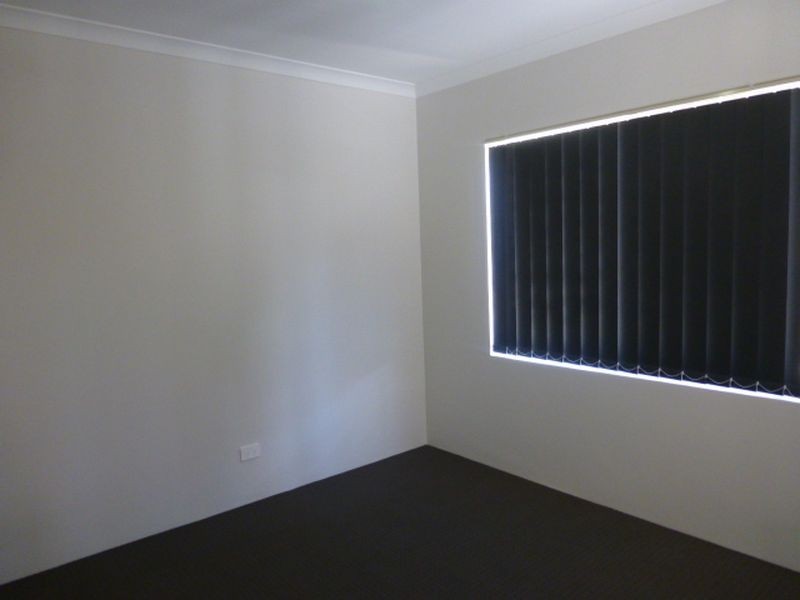 Unit 2, 11 Banksia Circle, Thornlie WA 6108