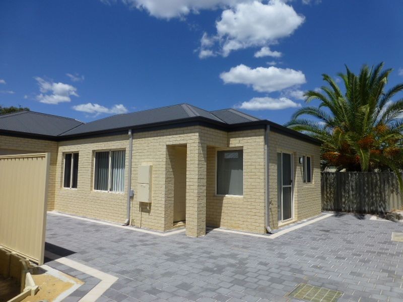 Unit 3, 11 Banksia Circle, Thornlie WA 6108