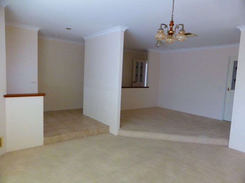 163 Forest Lakes Drive, Thornlie WA 6108