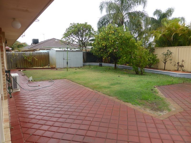 163 Forest Lakes Drive, Thornlie WA 6108