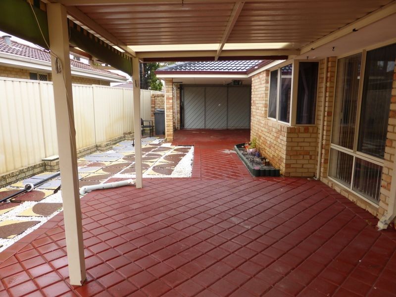 163 Forest Lakes Drive, Thornlie WA 6108