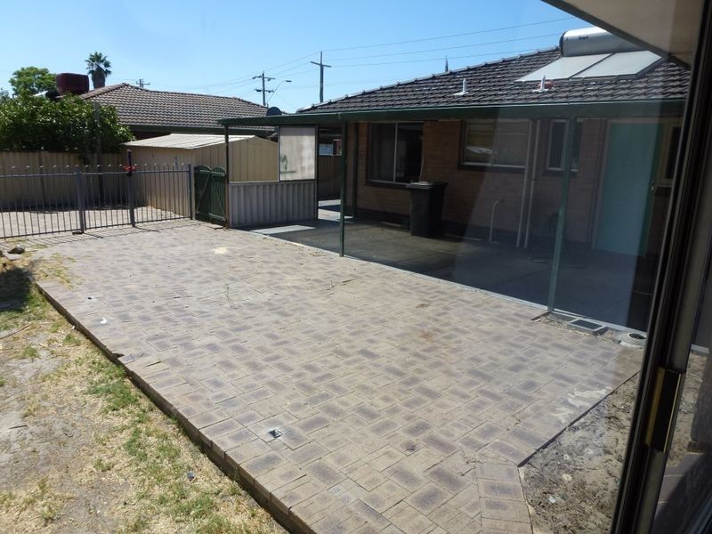 43 Yale Road, Thornlie WA 6108