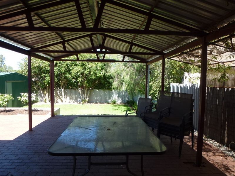 11 Tremlett Street, Thornlie WA 6108