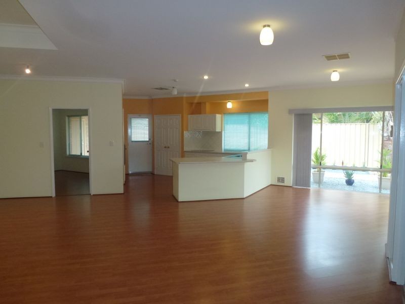 15 Burnside Terrace, Canning Vale WA 6155