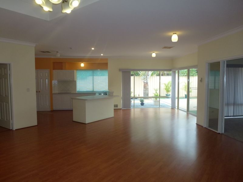 15 Burnside Terrace, Canning Vale WA 6155