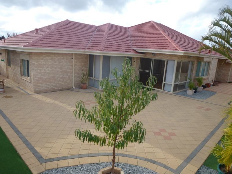 15 Burnside Terrace, Canning Vale WA 6155