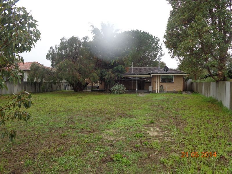 2 Coralie Court, Armadale WA 6112