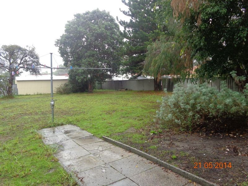 2 Coralie Court, Armadale WA 6112