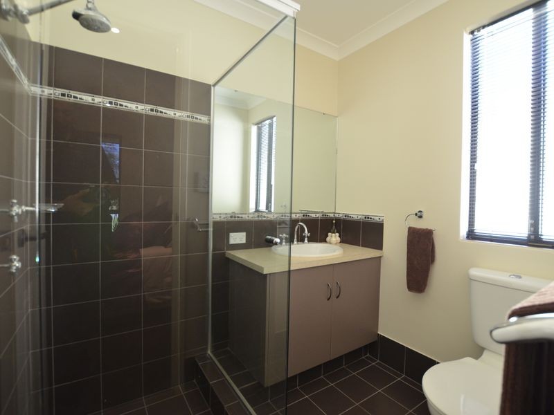 14 Dupont Way, Canning Vale WA 6155