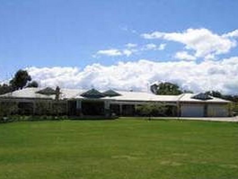 5 Owsten Court, Banjup WA 6164