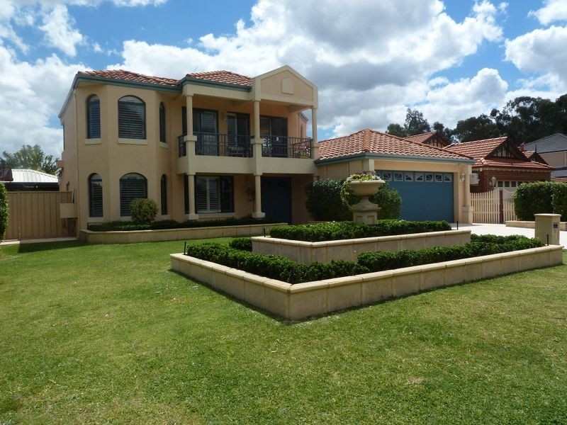 12 Prior Close, Canning Vale WA 6155