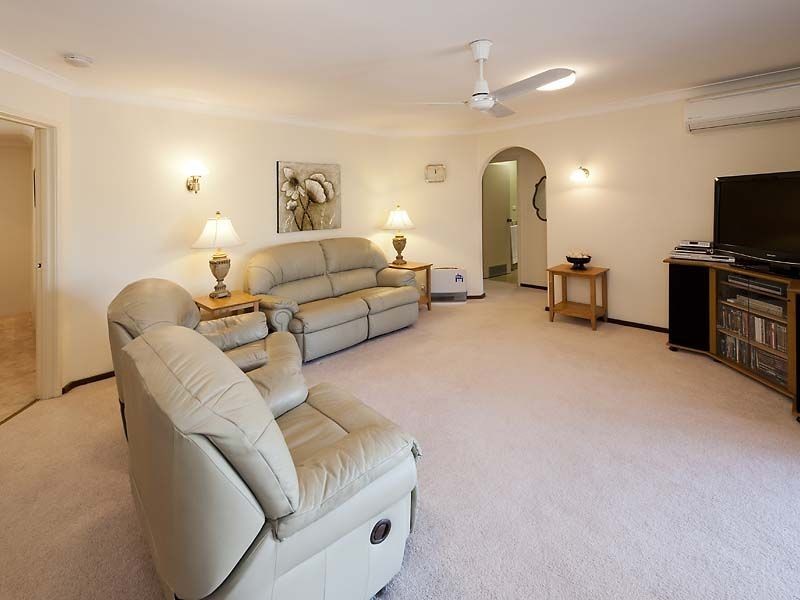 5 Castle Court, Thornlie WA 6108