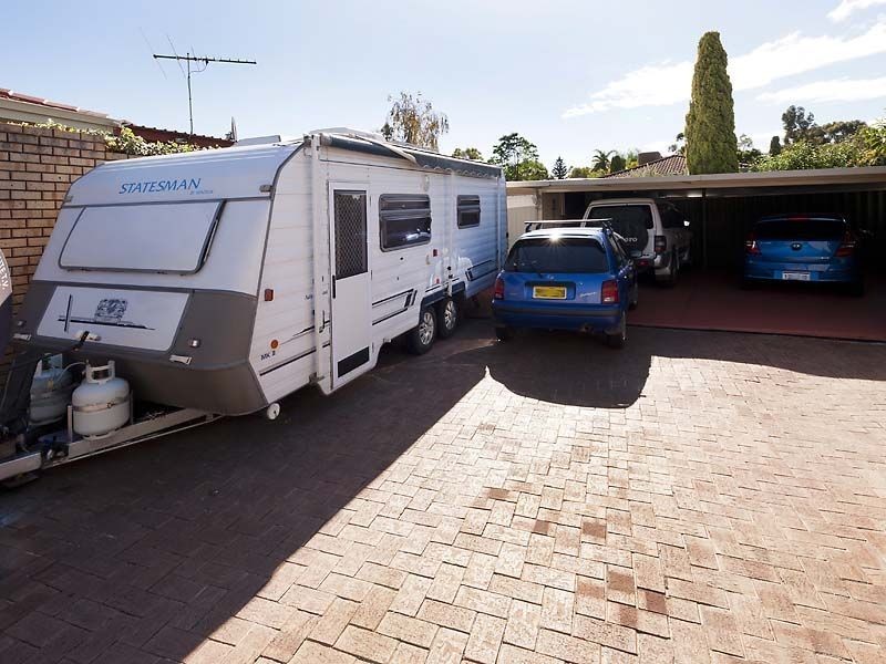 5 Castle Court, Thornlie WA 6108