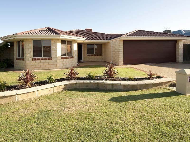 4 Hotham Way, Gosnells WA 6110