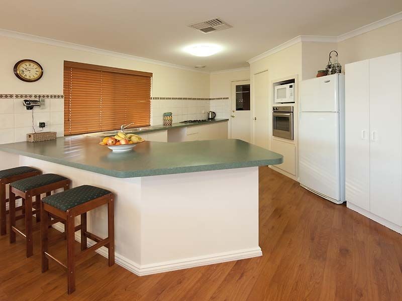 4 Hotham Way, Gosnells WA 6110