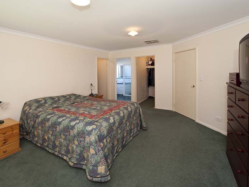 4 Hotham Way, Gosnells WA 6110