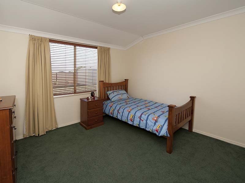 4 Hotham Way, Gosnells WA 6110