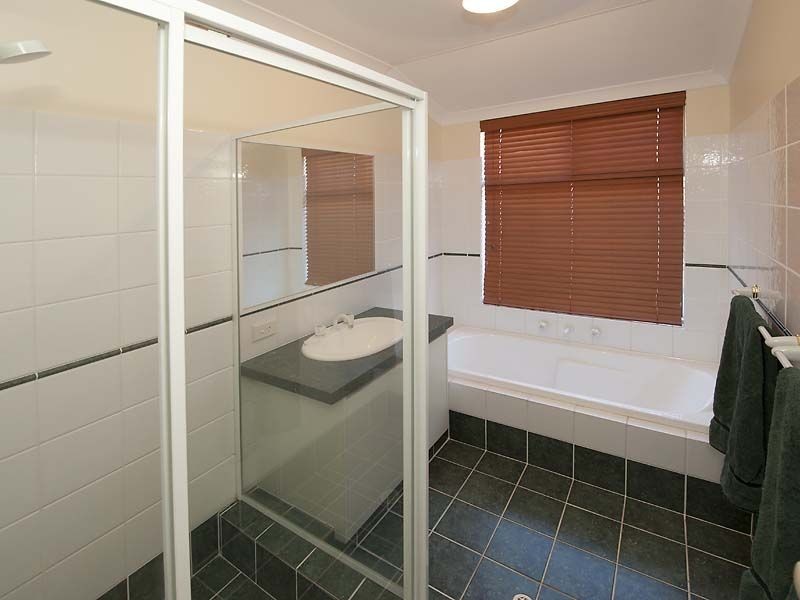 4 Hotham Way, Gosnells WA 6110