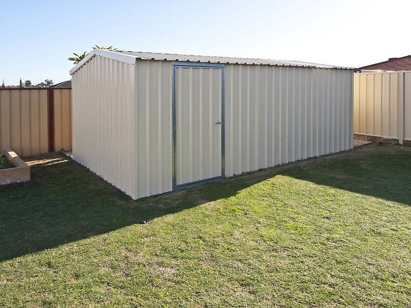 4 Hotham Way, Gosnells WA 6110
