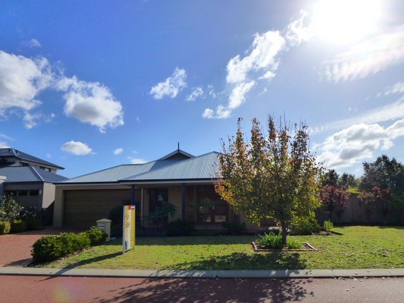 15 Greentree Drive, Southern River WA 6110