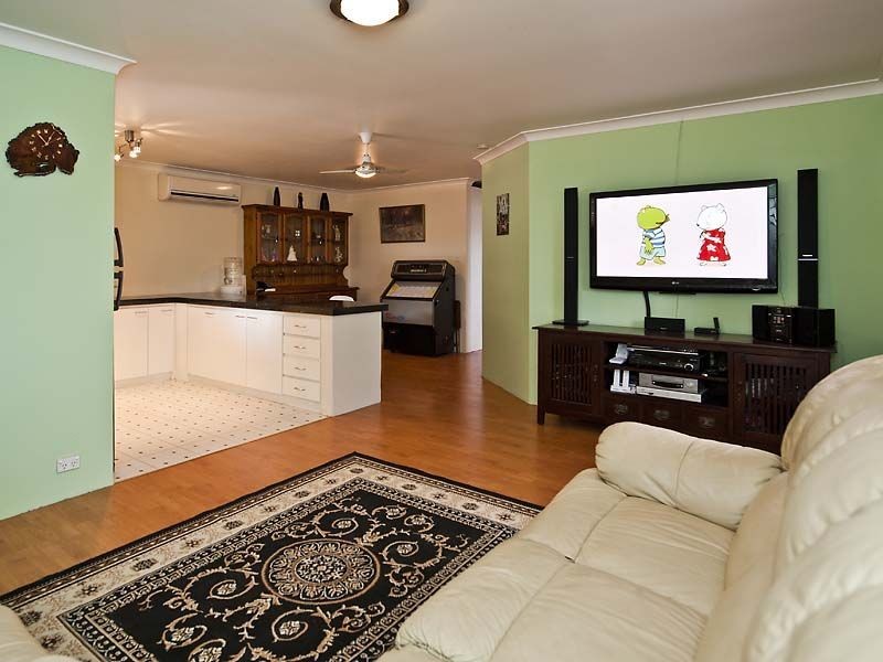 1/176 Cammillo Road, Kelmscott WA 6111