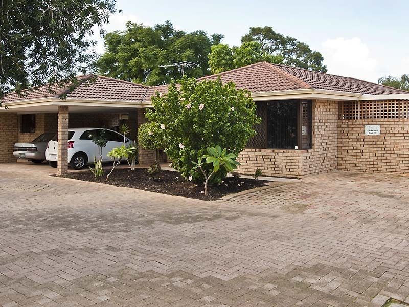 1/176 Cammillo Road, Kelmscott WA 6111