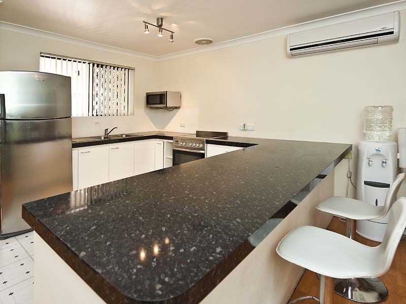 1/176 Cammillo Road, Kelmscott WA 6111