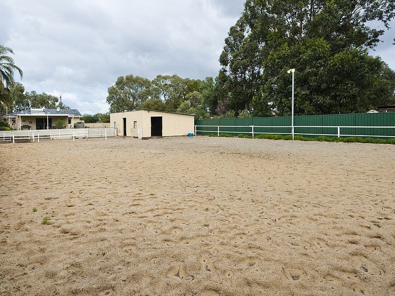 807 Armadale Road, Forrestdale WA 6112