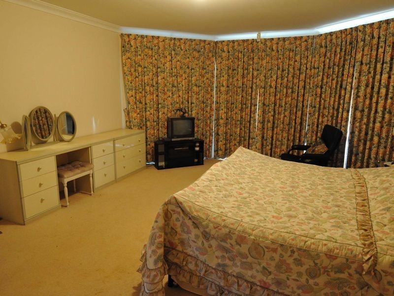 35 Waratah Boulevard, Canning Vale WA 6155