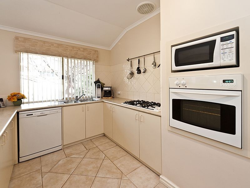 18 Capensia Way, Canning Vale WA 6155