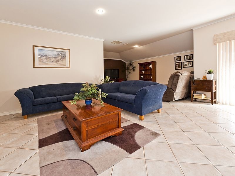 18 Capensia Way, Canning Vale WA 6155