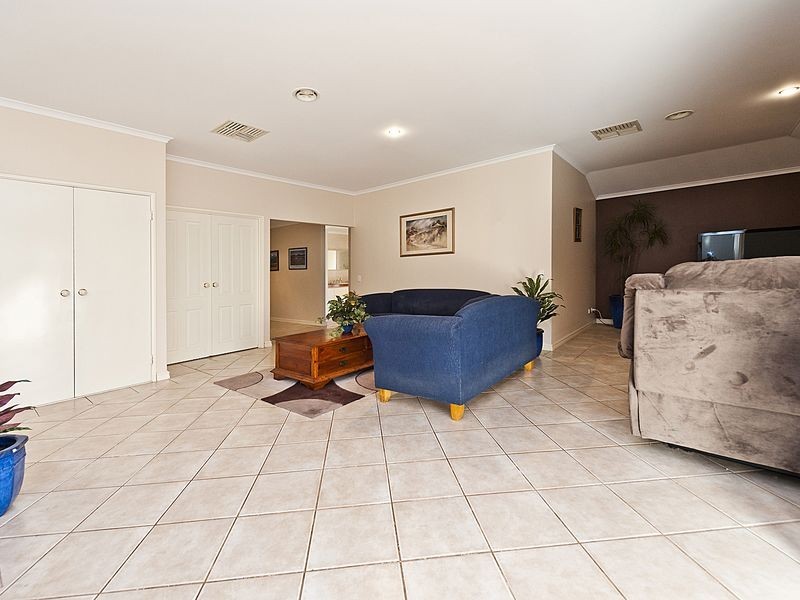 18 Capensia Way, Canning Vale WA 6155