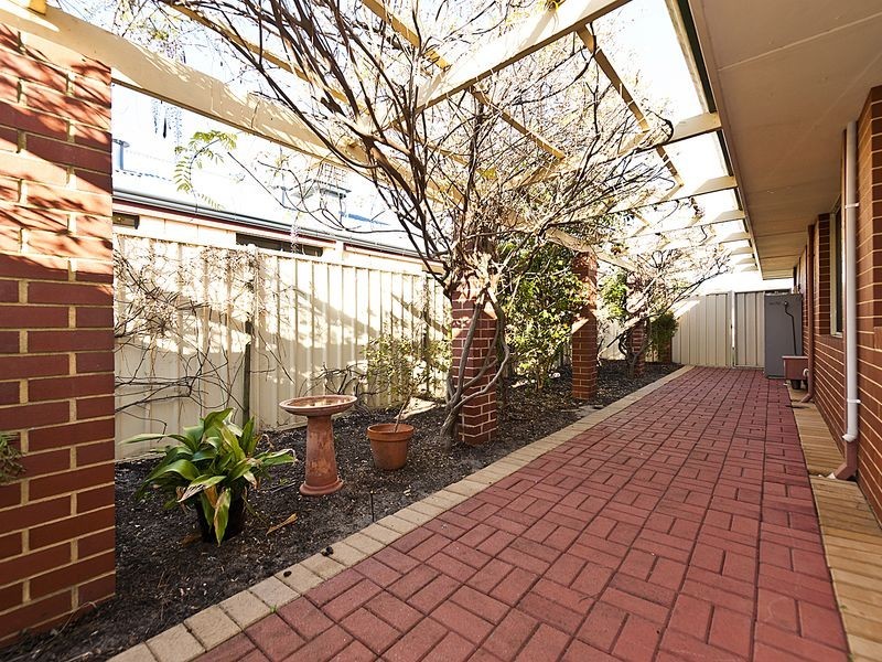 18 Capensia Way, Canning Vale WA 6155