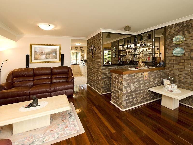 14 Inverness Circle, Camillo WA 6111