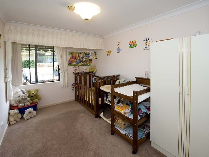 14 Inverness Circle, Camillo WA 6111