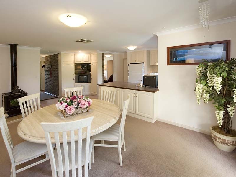 14 Inverness Circle, Camillo WA 6111